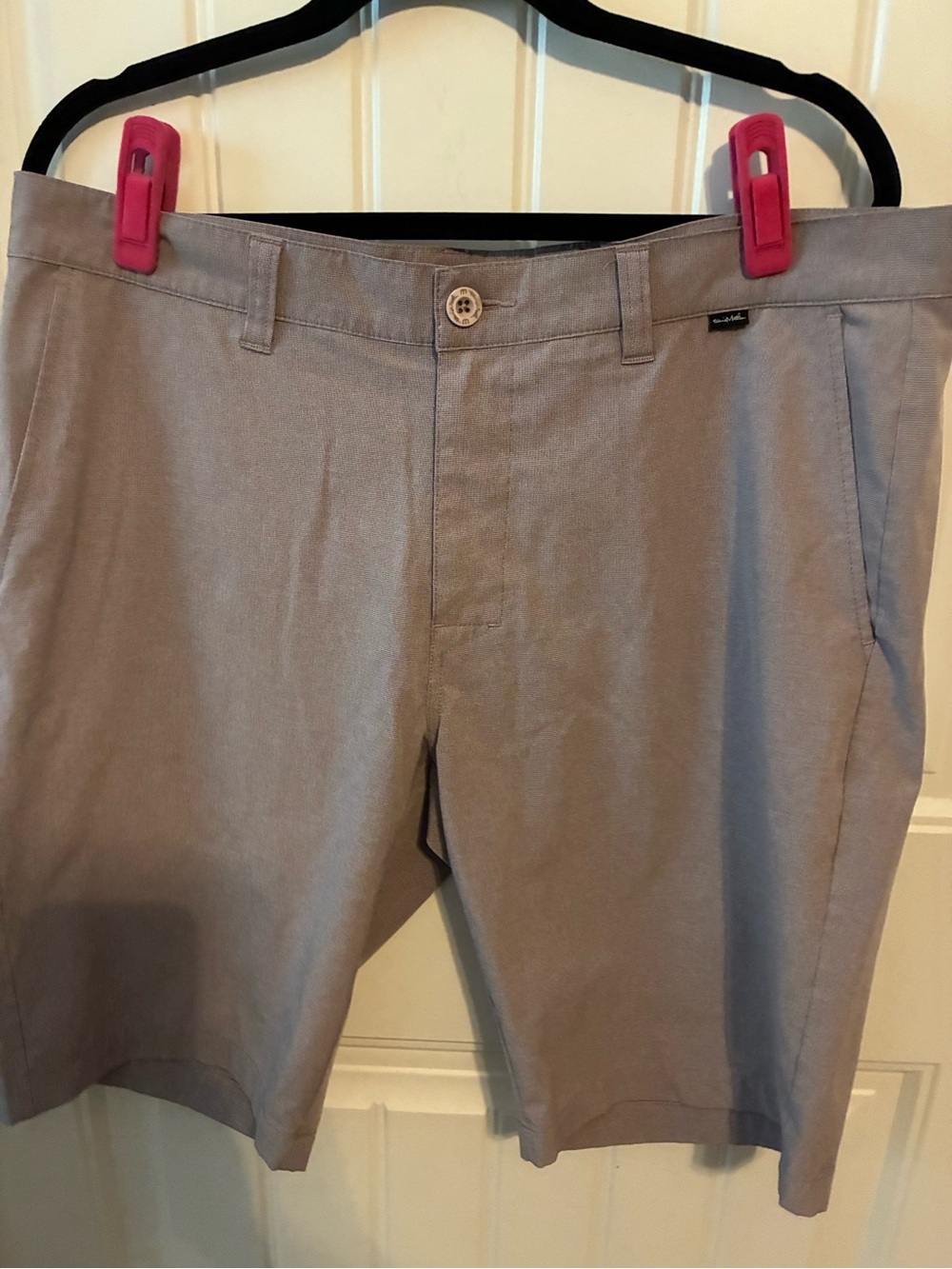 Travis Mathew Light Gray Flat Front Men’s Shorts